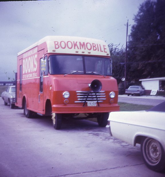 Bookmobile1972.jpg